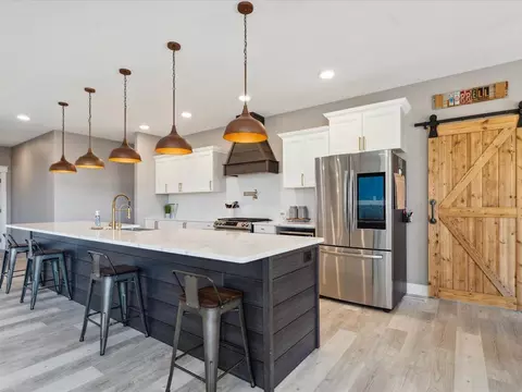 Kitchen - 3975 Hendricks Ln, Solon, IA 52333 photo 1 of 7