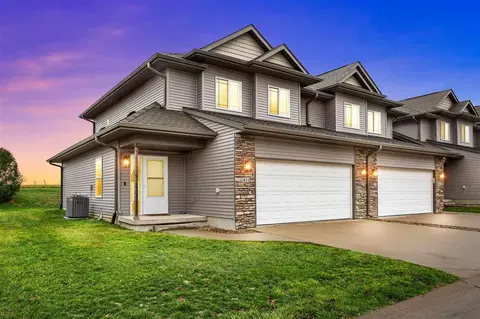 1834 Goose Lake Cir, North Liberty, IA 52317