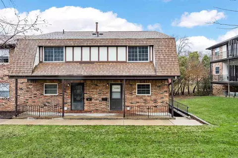 1208 21st Avenue Pl, Coralville, IA 52241