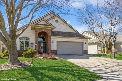 2090 Timber Ln, Coralville, IA 52241