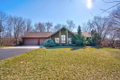 2789 Jeremy Ct NW, Swisher, IA 52338