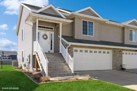 1355 Whipple Ct, North Liberty, IA 52317