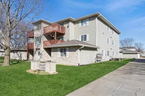 624 Kimberlite St, Tiffin, IA 52340