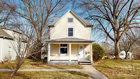 838 Roosevelt St, Iowa City, IA 52240