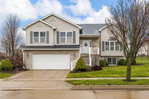 4430 Country Club Dr, Iowa City, IA 52246