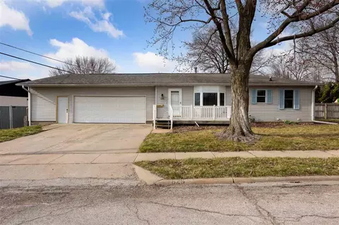 626 Diana Ct, Iowa City, IA 52240