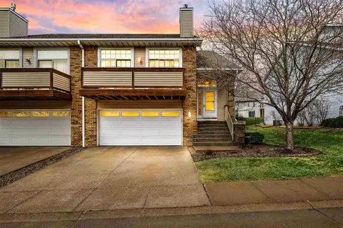 1516 Ranier Dr, Iowa City, IA 52246