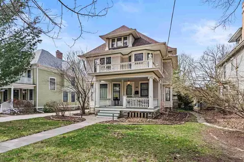 709 S Summit St, Iowa City, IA 52240