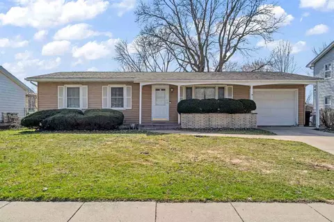 2012 9th St, Coralville, IA 52241