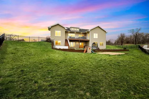 Exterior - 1900 Meadow Pl, Ely, IA 52227 photo 8 of 10