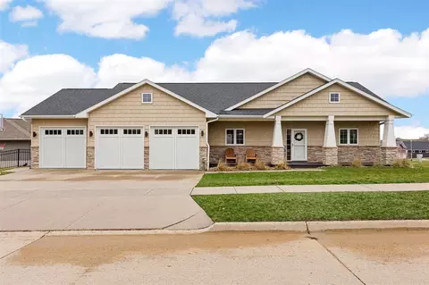 Exterior - 1900 Meadow Pl, Ely, IA 52227 photo 3 of 10