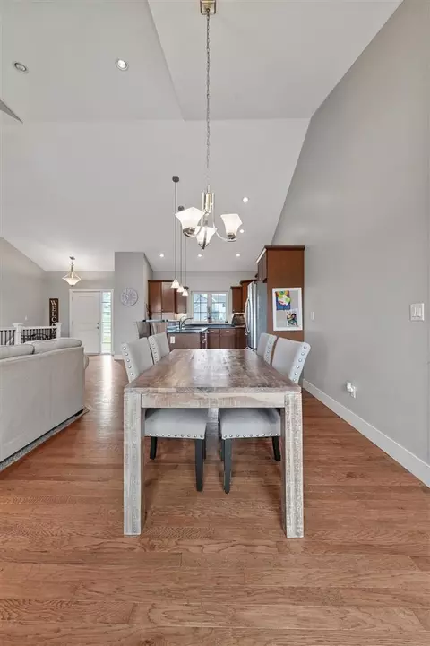 Dining - 1900 Meadow Pl, Ely, IA 52227 photo 2 of 3