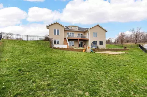 Exterior - 1900 Meadow Pl, Ely, IA 52227 photo 6 of 10