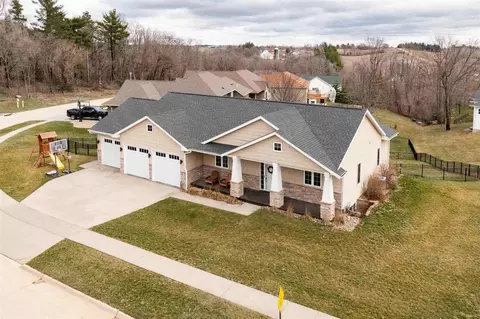 Exterior - 1900 Meadow Pl, Ely, IA 52227 photo 10 of 10