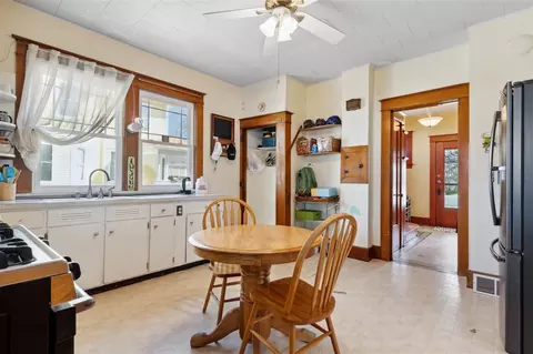 548 E 4th St, Tipton, IA 52772 photo 12