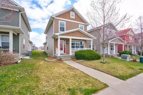 2834 Whispering Meadow Dr, Iowa City, IA 52240