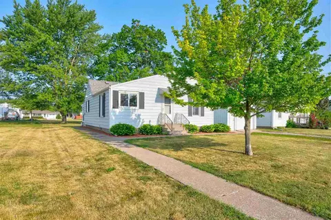 1031 N 8th, Washington, IA 52353