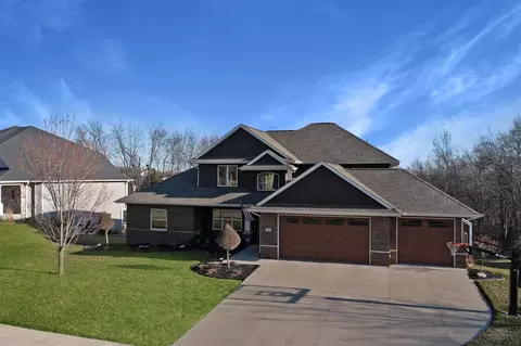 140 Auburn East Ln, Coralville, IA 52241