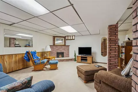 3217 Eastern Ave NE, Cedar Rapids, IA 52402 photo 17