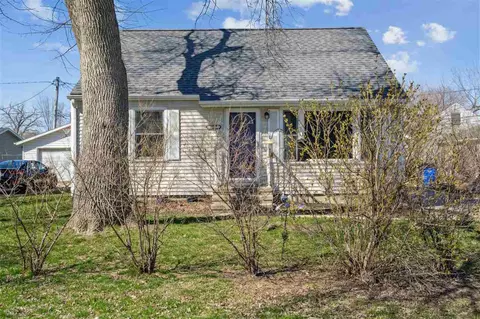 3217 Eastern Ave NE, Cedar Rapids, IA 52402