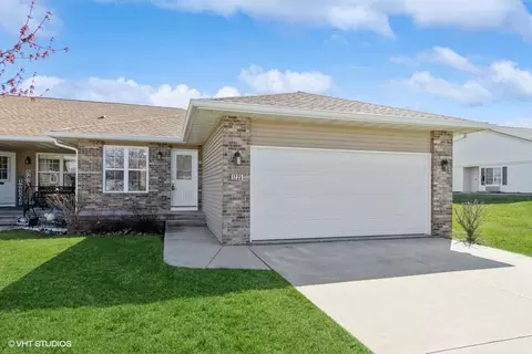 1235 Cardinal Dr, Marion, IA 52302
