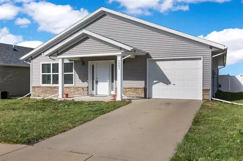 2821 Whispering Mdw, Iowa City, IA 52240
