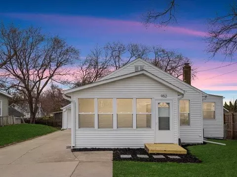 952 Miller Ave, Iowa City, IA 52246