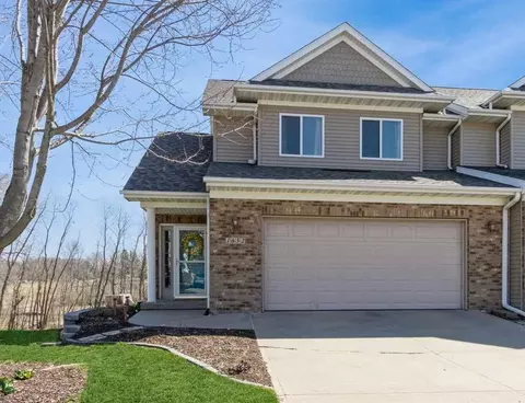 1652 Vandello Cir, North Liberty, IA 52317