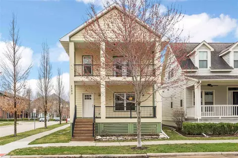 1503 Foster Rd, Iowa City, IA 52245