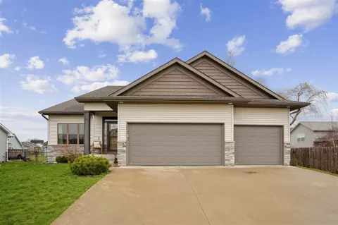 1246 Langenberg Ave, Iowa City, IA 52240