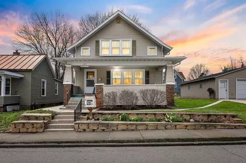 121 Evans St, Iowa City, IA 52245