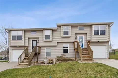 604 Kay Dr, Oxford, IA 52322