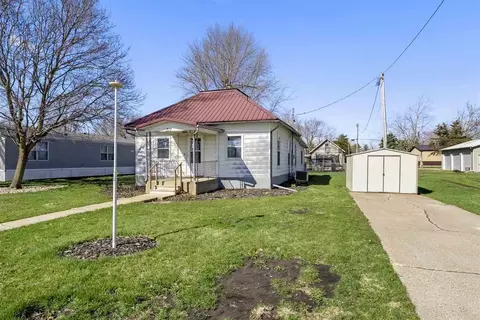 311 Cedar St, West Chester, IA 52359