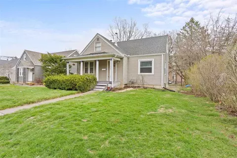 36 Olive Ct, Iowa City, IA 52246