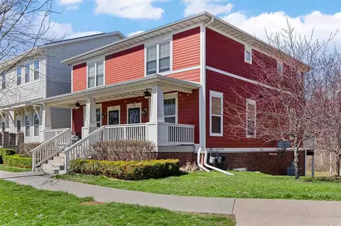 608 Walker Cir, Iowa City, IA 52245
