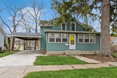 713 N Lucas St, Iowa City, IA 52245