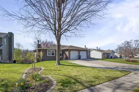 1908 S Ridge Dr, Coralville, IA 52241