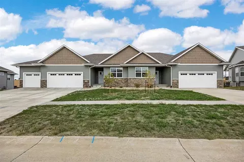 224 Ridge View Dr, Fairfax, IA 52228