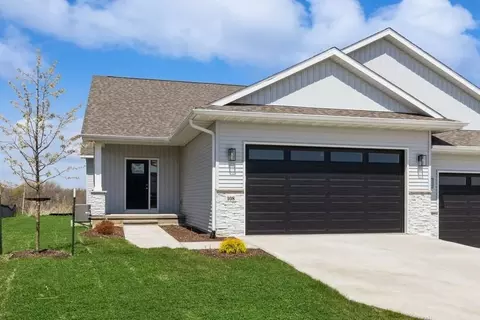 108 Dogwood Ln, Tiffin, IA 52340