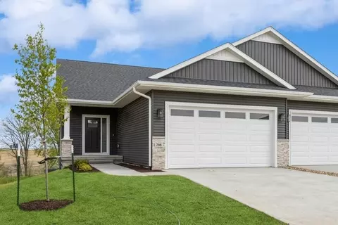 208 Dogwood Ln, Tiffin, IA 52340