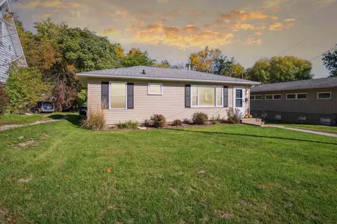 1316 Kirkwood Ave, Iowa City, IA 52240