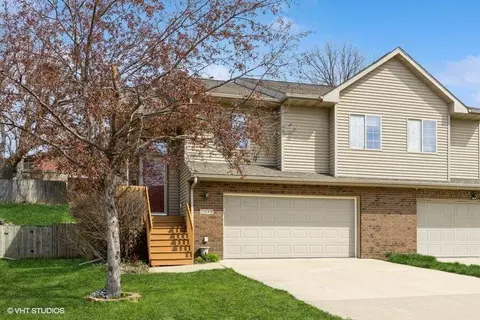 2048 Northland Cir, Coralville, IA 52241
