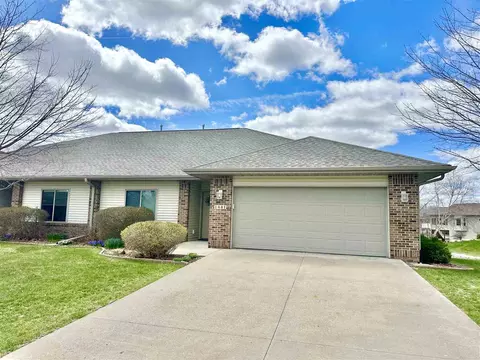1441 Buckingham Pl, Iowa City, IA 52240