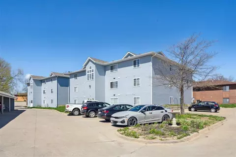 930 Boston Way #10, Coralville, IA 52241