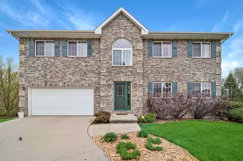 55 Carlsbad Pl, Iowa City, IA 52246