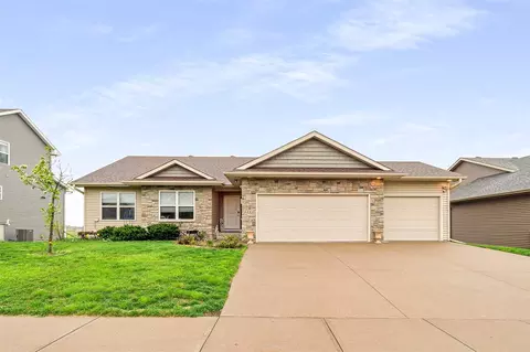 1153 Langenberg Ave, Iowa City, IA 52240