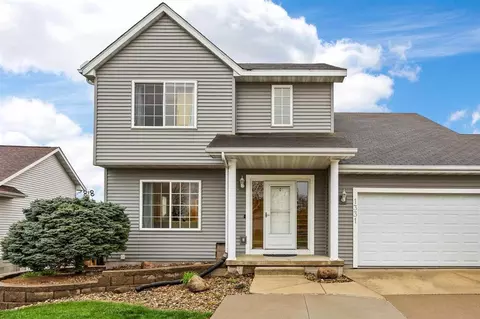 1331 Ozark Rdg, Coralville, IA 52241