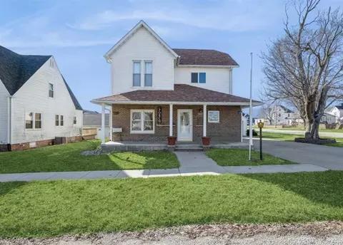 209 3rd Ave, Keystone, IA 52249