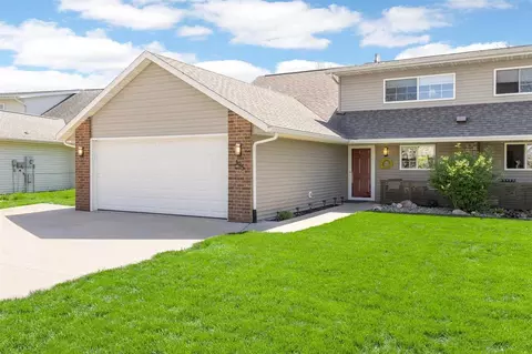 195 Stephans St, Tiffin, IA 52340