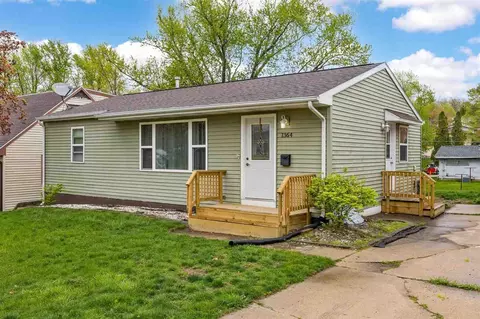 1364 38th St SE, Cedar Rapids, IA 52403